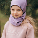 Children's hat with a tunnel scarf