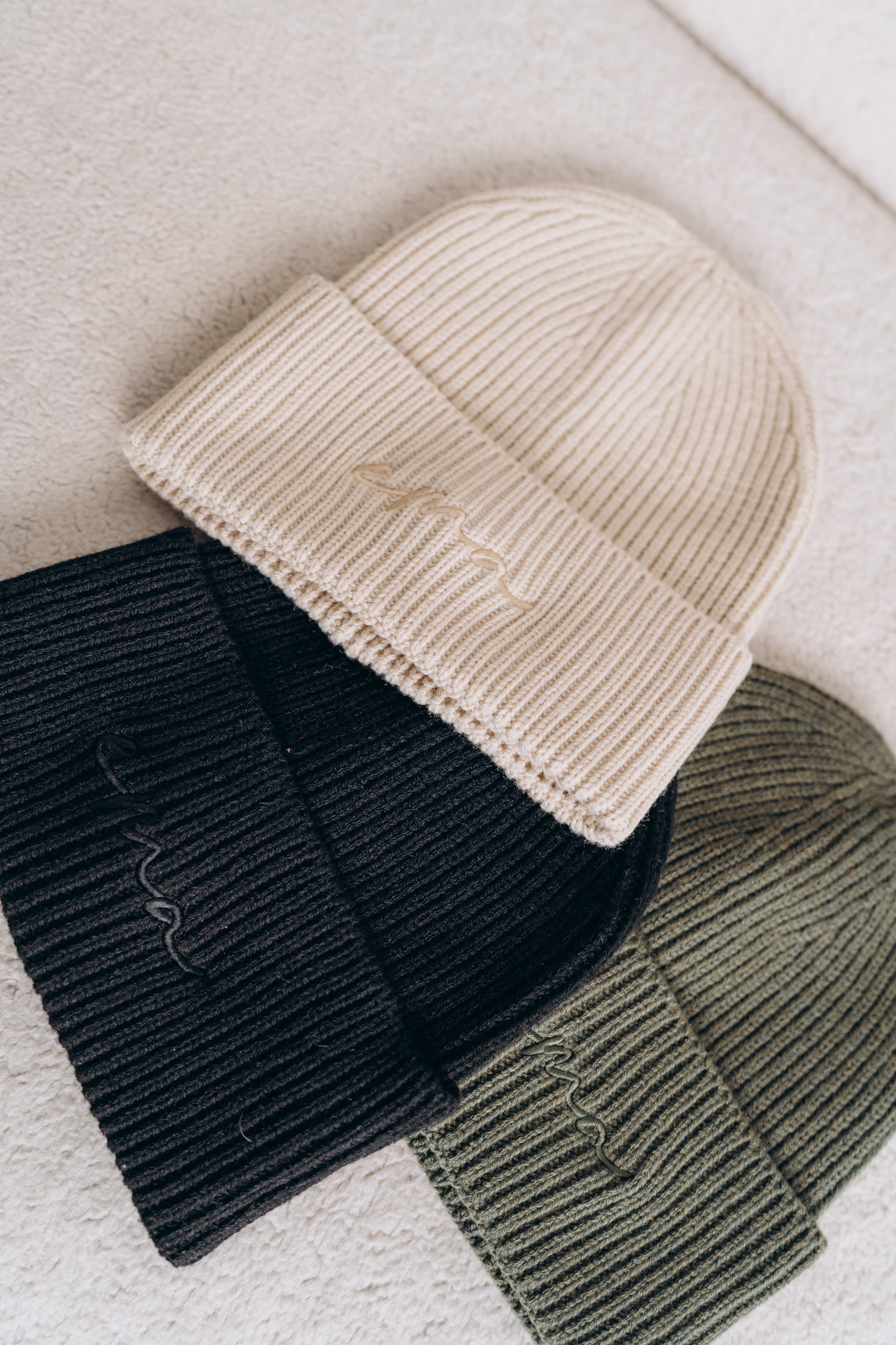 Knitted hat EMA